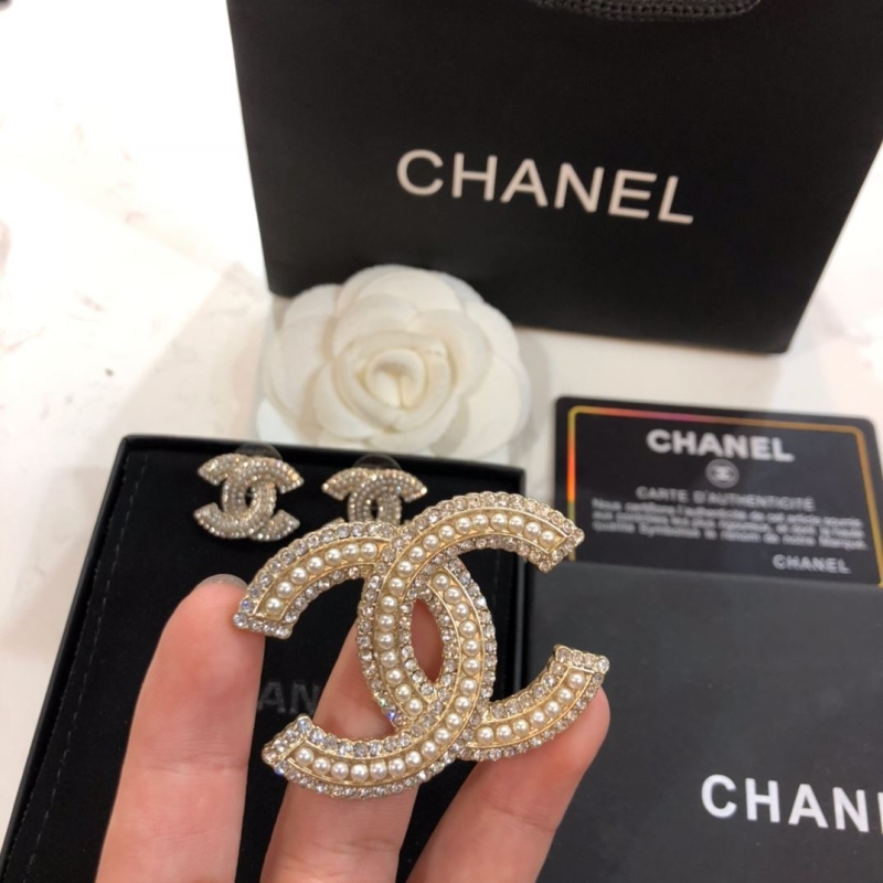 Ch**el earrings